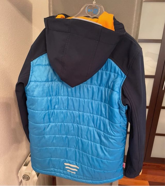 Chaqueta TrollKids azul clara y azul marino