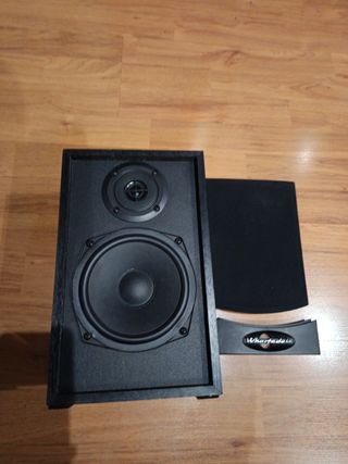 Altavoces Wharfedale England
