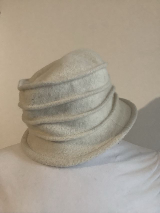 Cappello in feltro stile anni '30