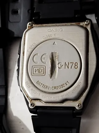 Casio WQV-3 Reloj Cámara Color Data