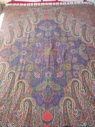 Manta Bassetti multicolor con estampado paisley