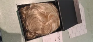 Peluca rubia SENTOO ondulada