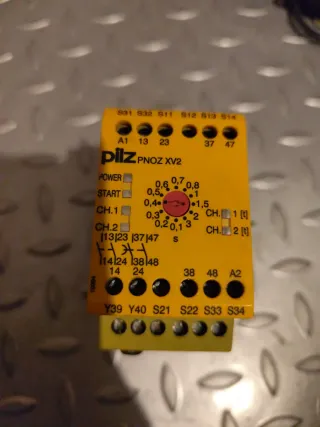 Pilz Pnoz XV2 Relé de seguridad