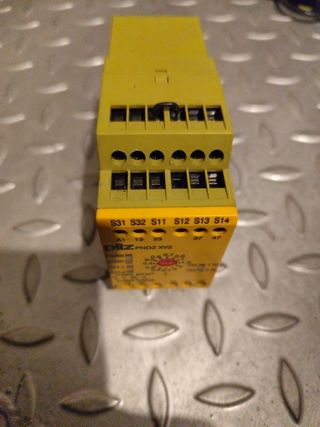 Pilz Pnoz XV2 Relé de seguridad