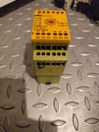 Pilz Pnoz XV2 Relé de seguridad