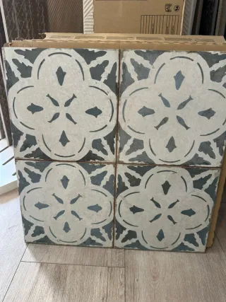 4 Azulejos Hidráulicos 45x45
Total 5 M2