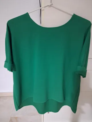 Blusa verde Stradivarius