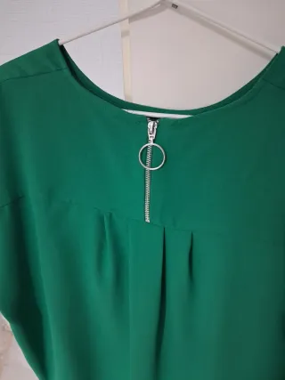 Blusa verde Stradivarius