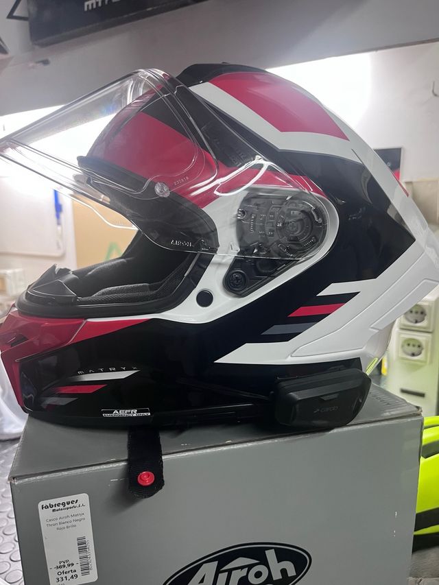 Casco Airoh Matryx Talla L. Homologación 22.06
