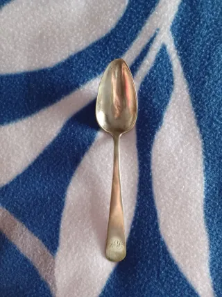 Cuchara de plata antigua