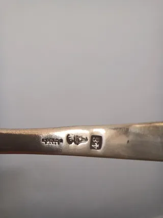 Cuchara de plata antigua