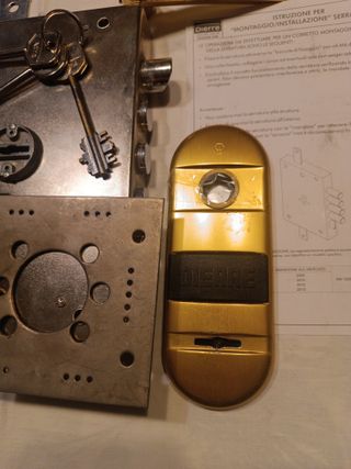 Cerradura Dierre para puerta blindada