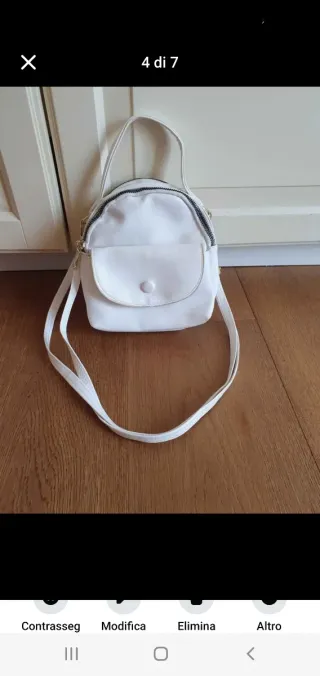 Borsa piccola a tracolla con catena