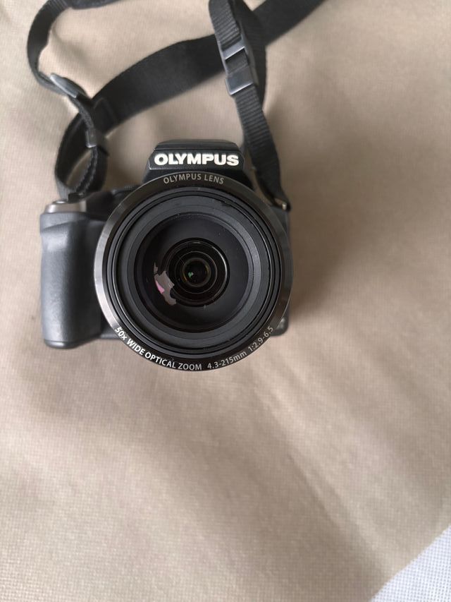 Cámara Olympus SP-100EE