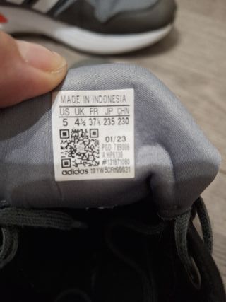 Zapatillas Adidas Grises y Naranjas