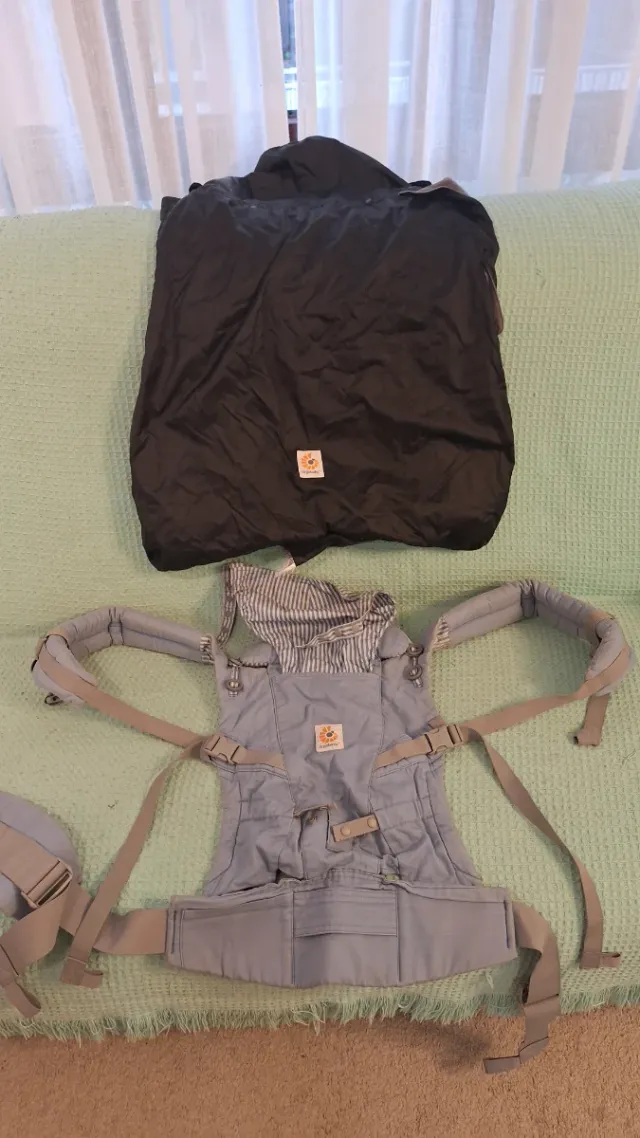 Mochila portabebés Ergobaby + funda invierno