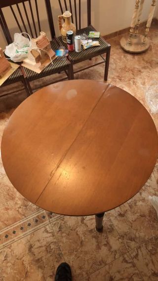 Mesa redonda extensible de madera