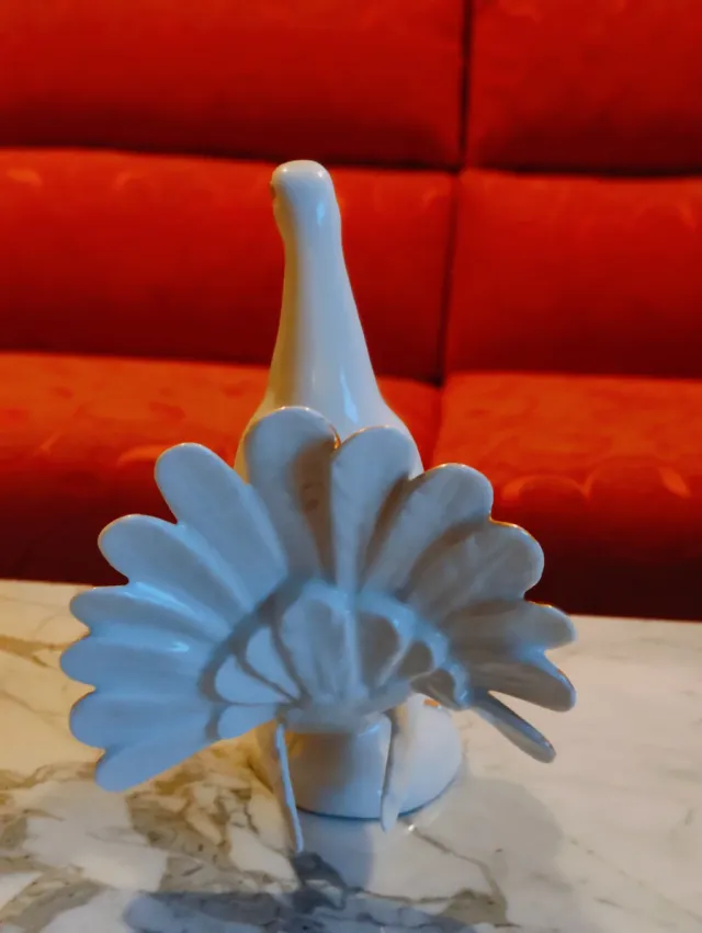 Figura porcelana Paloma marca Rex