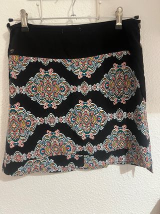 Falda estampada con cremallera