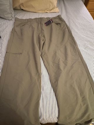 Pantalón de montaña,nuevo,sin estrenar. talla 3xl