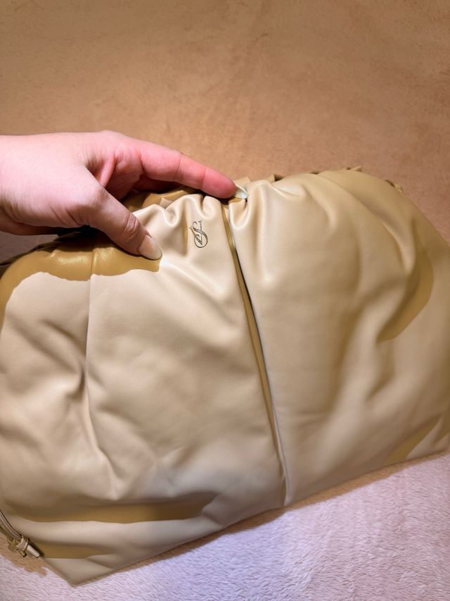 Bolso Victoria's Secret Beige