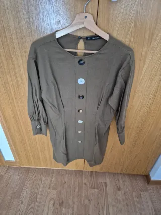 Vestido Zara verde oliva