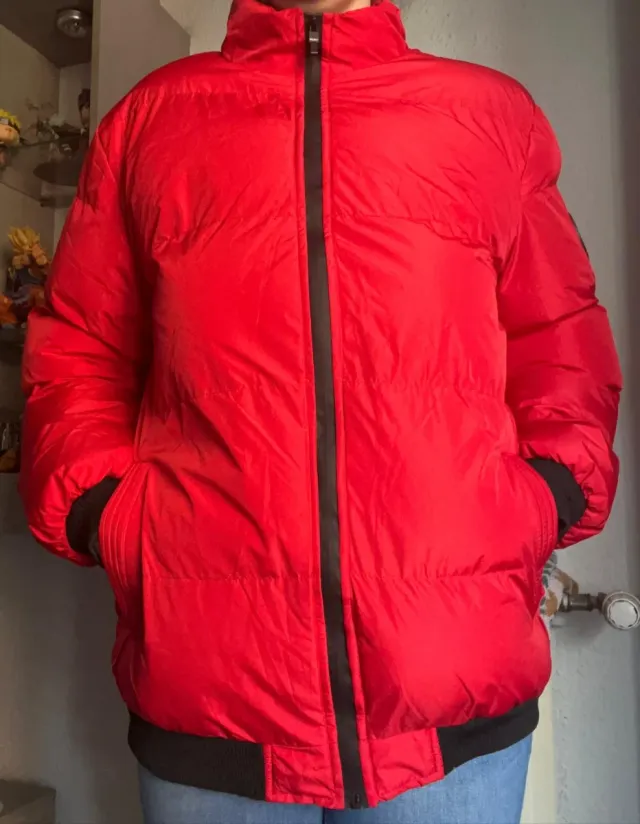 Abrigo acolchado rojo
