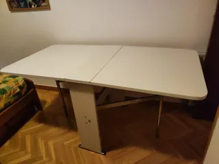 Mesa plegable blanca extensible Cerrada 25cm