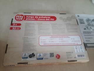 Juego de enhebrar piezas de madera