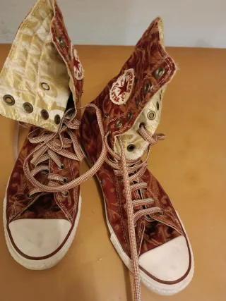 Converse All Star Auténticos Rojo y Dorado