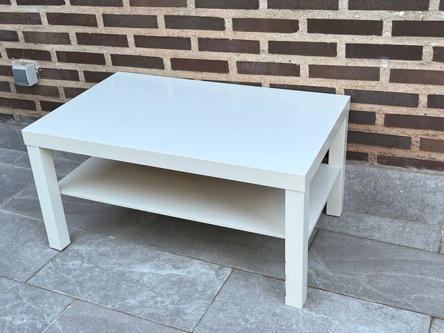 Mesa centro IKEA blanca 90x55x45 con balda
