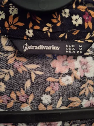 Vestido flores Stradivarius Talla M