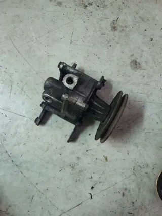 Bomba de dirección BMW