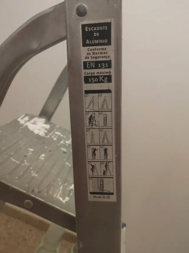 Escalera Aluminio EN 131 150 Kg