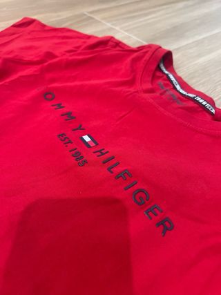 Camiseta Tommy Hilfiger Roja talla M