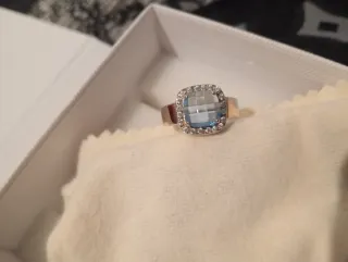 Sortija Oro Blanco 18k con Piedra Azul