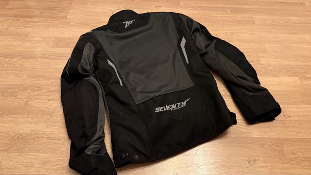 Chaqueta Moto Mujer Negra y Gris