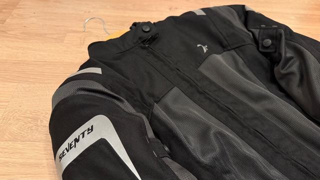 Chaqueta Moto Mujer Negra y Gris