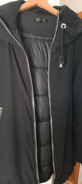 Chaquetón negro Zara Talla S