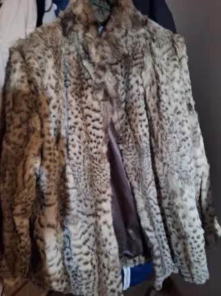 Abrigo de piel estampado