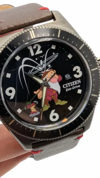 RELOJ CITIZEN ECO DRIVE DISNEY PARKS GRUMPY NUEVO 