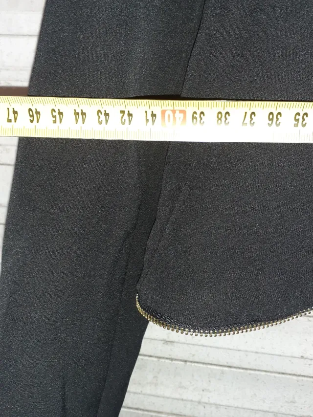 Chaqueta corta negra talla S made in italia