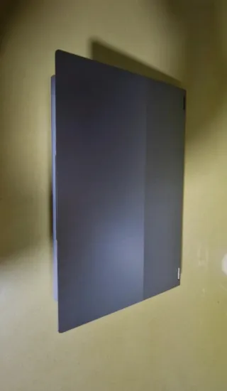 Portátil pantalla táctil gris