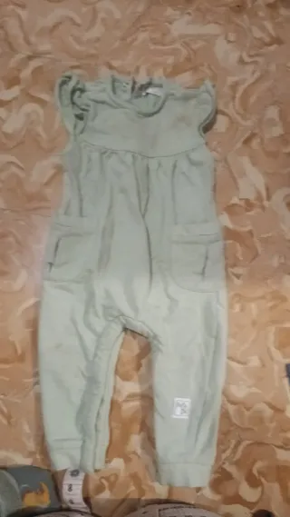 Ropa de bebé Prenatal, chaqueta y vestido mayoral