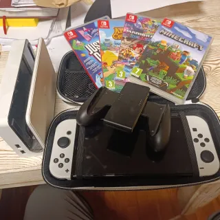 Nintendo Switch OLED completo + giochi