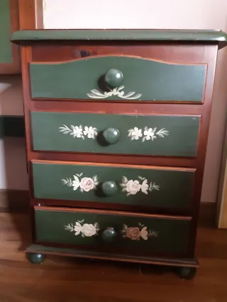 Dormitorio cabecero pintado a mano