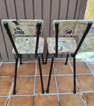 Tavolo da cucina vintage e 2 sedie