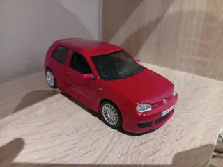 Maqueta coche Golf Rojo