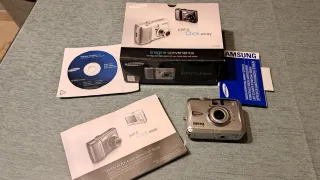 Cámara Digital Samsung Plata