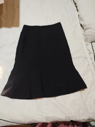 Falda negra volante talla M